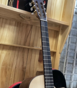Đàn Guitar  Custom Classic MAhogany - EQ Mig B12